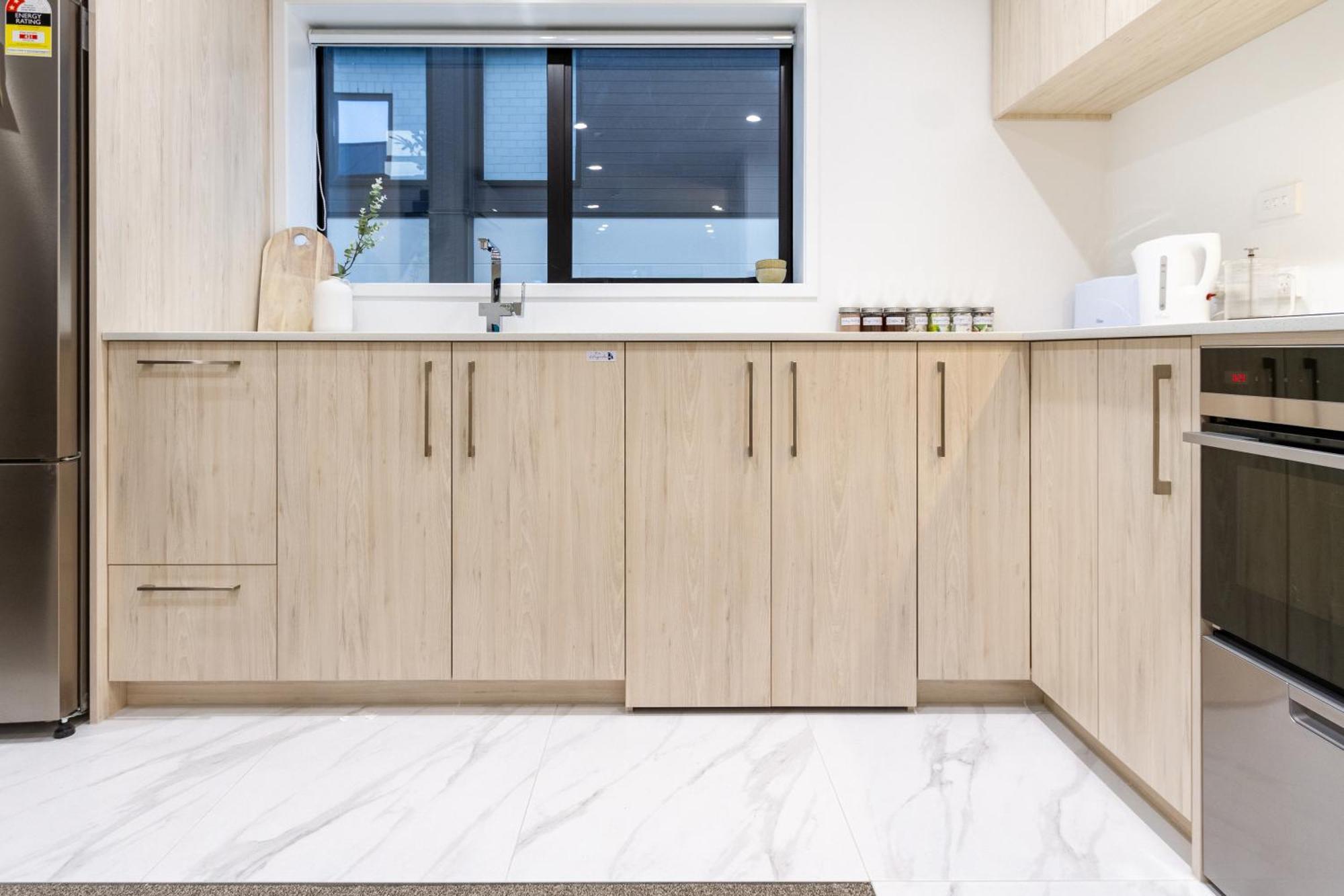 Urban Retreat: 2-Br Gem In Central Christchurch Apartment Exterior foto