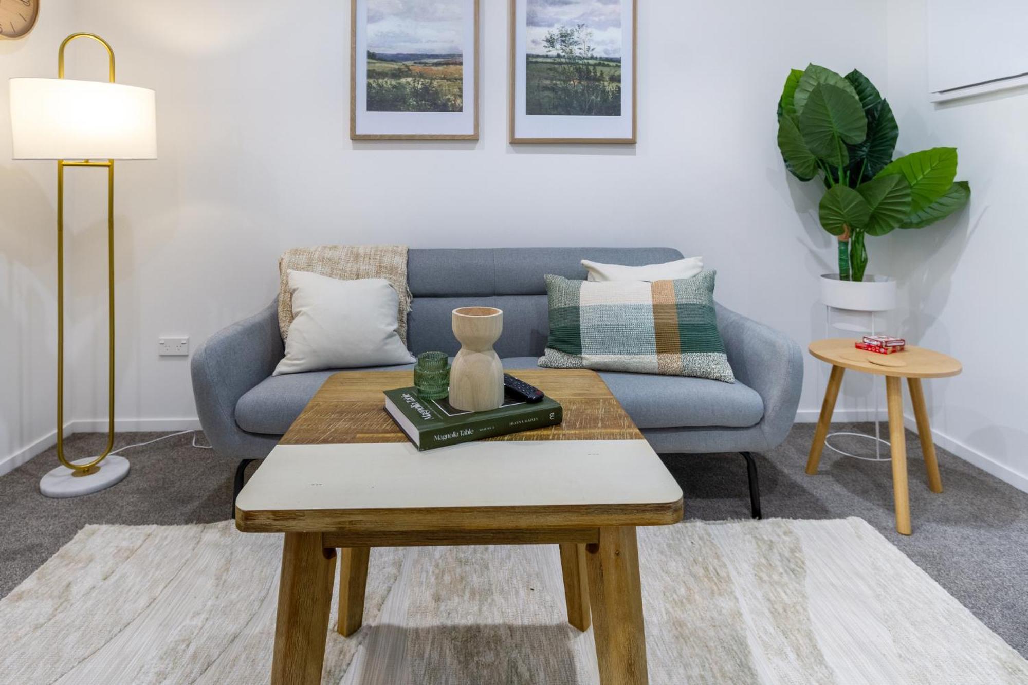 Urban Retreat: 2-Br Gem In Central Christchurch Apartment Exterior foto