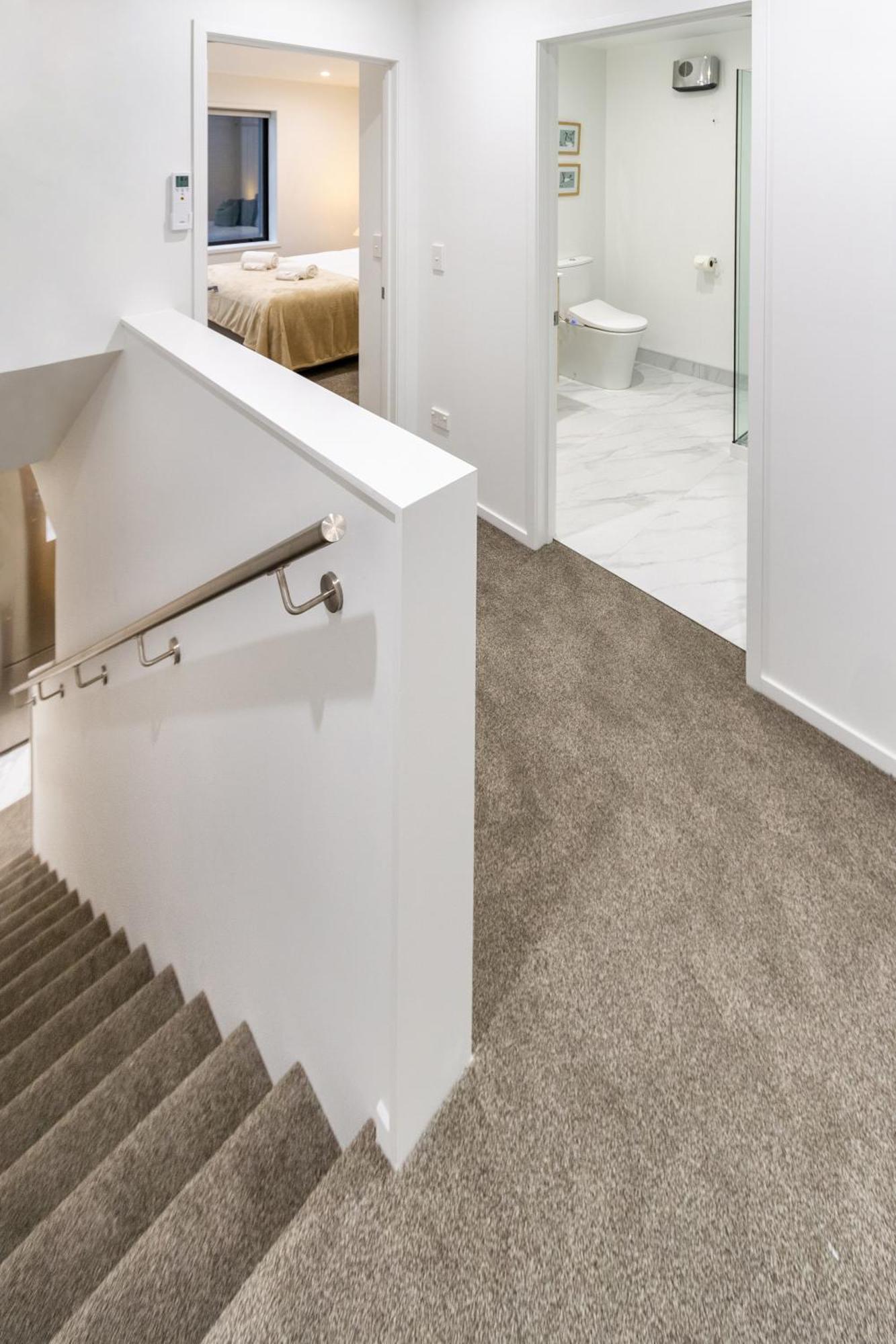 Urban Retreat: 2-Br Gem In Central Christchurch Apartment Exterior foto