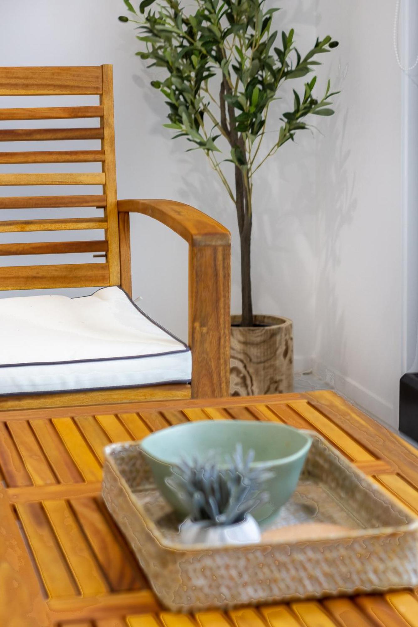 Urban Retreat: 2-Br Gem In Central Christchurch Apartment Exterior foto