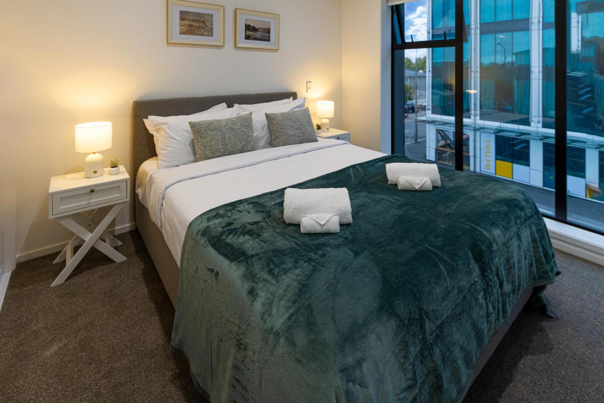 Urban Retreat: 2-Br Gem In Central Christchurch Apartment Exterior foto